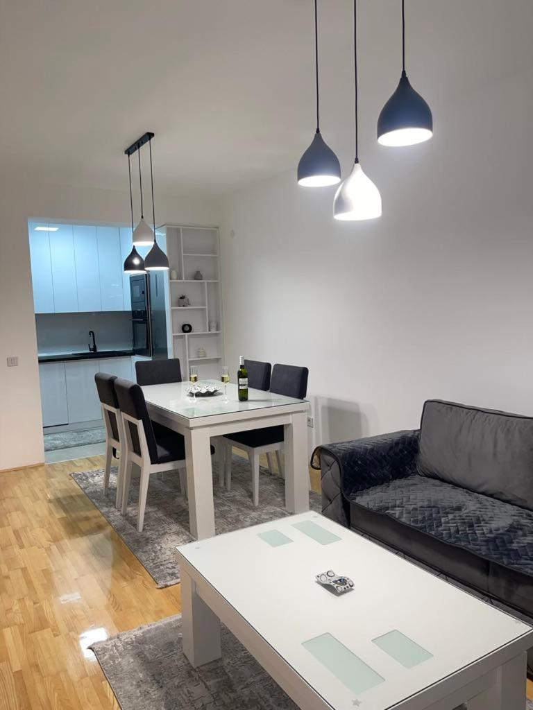 Apartment Bela *